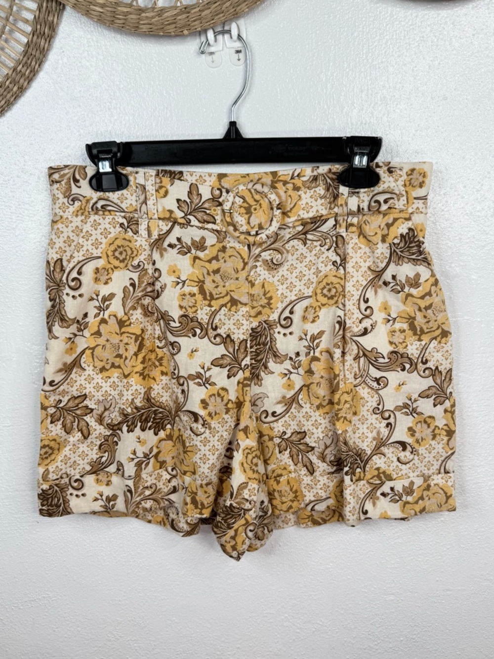 Maison d’Amélie Shorts Womens Size 8 Ivory Beige Floral Belted High Waist Linen